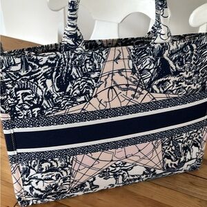 Spring tote